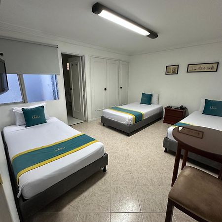 Hotel Lukas 麦德林 外观 照片
