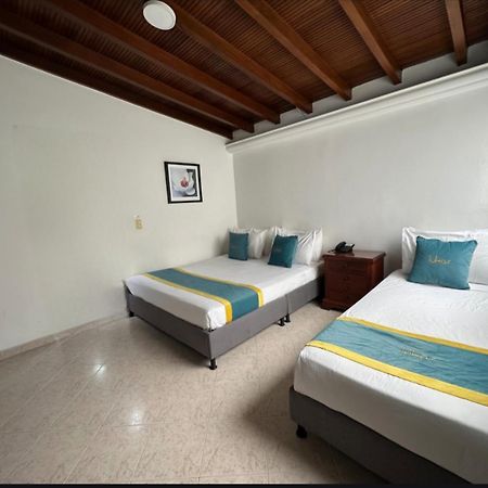 Hotel Lukas 麦德林 外观 照片