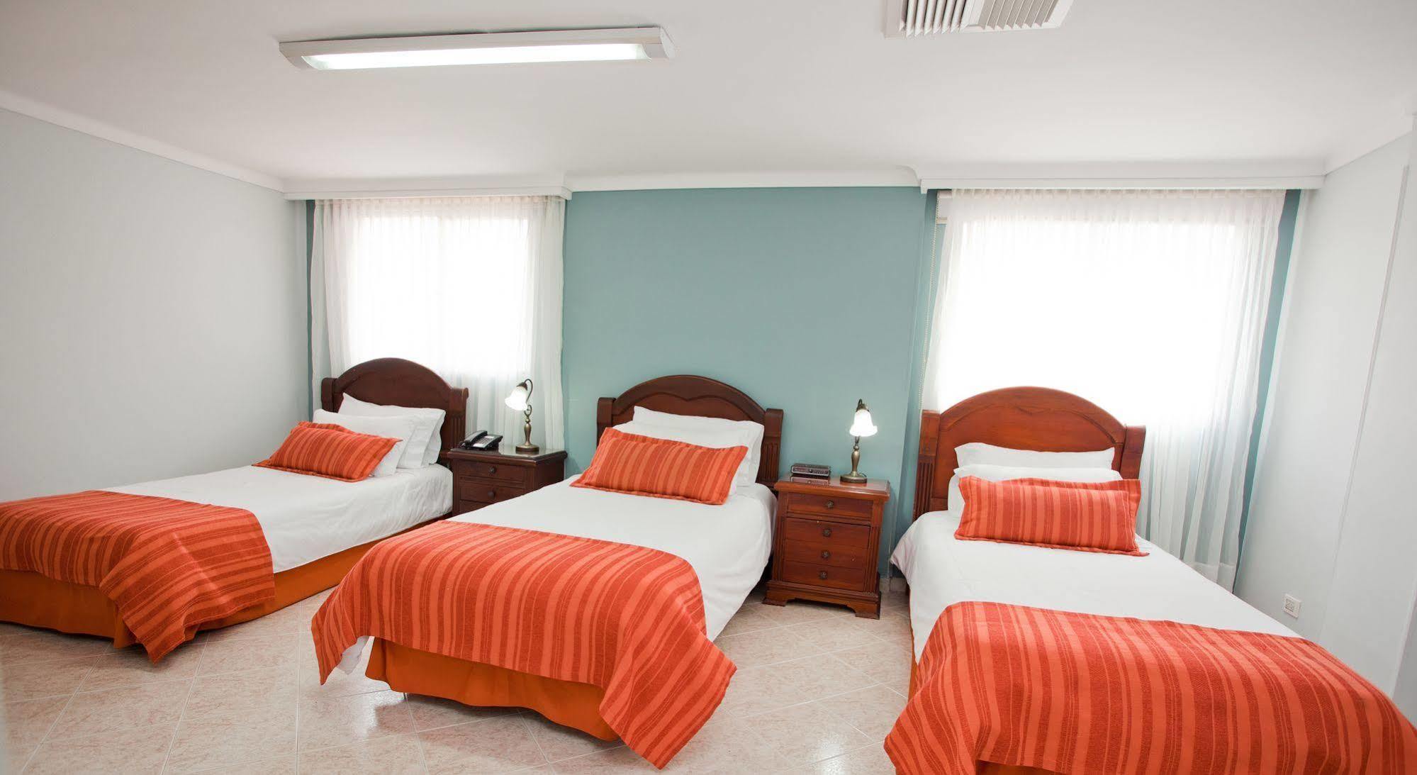 Hotel Lukas 麦德林 外观 照片